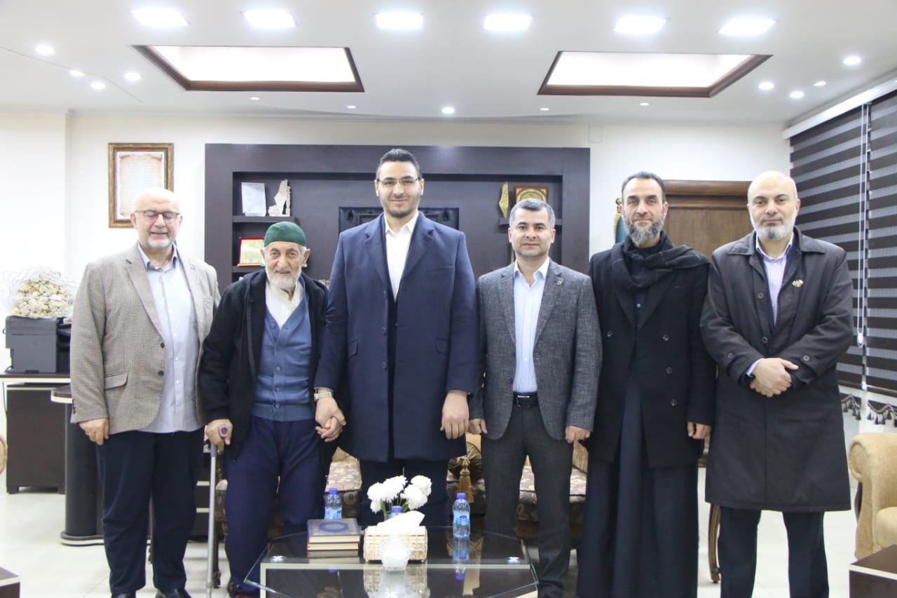 العم علي رضا (التركي) باع منزله ليبني...